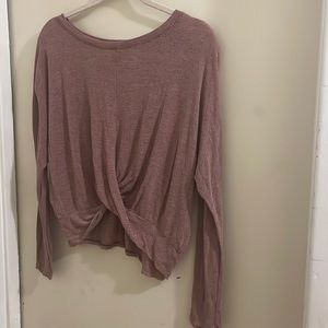 Light pink quarter sleeve with twisted cute bottom